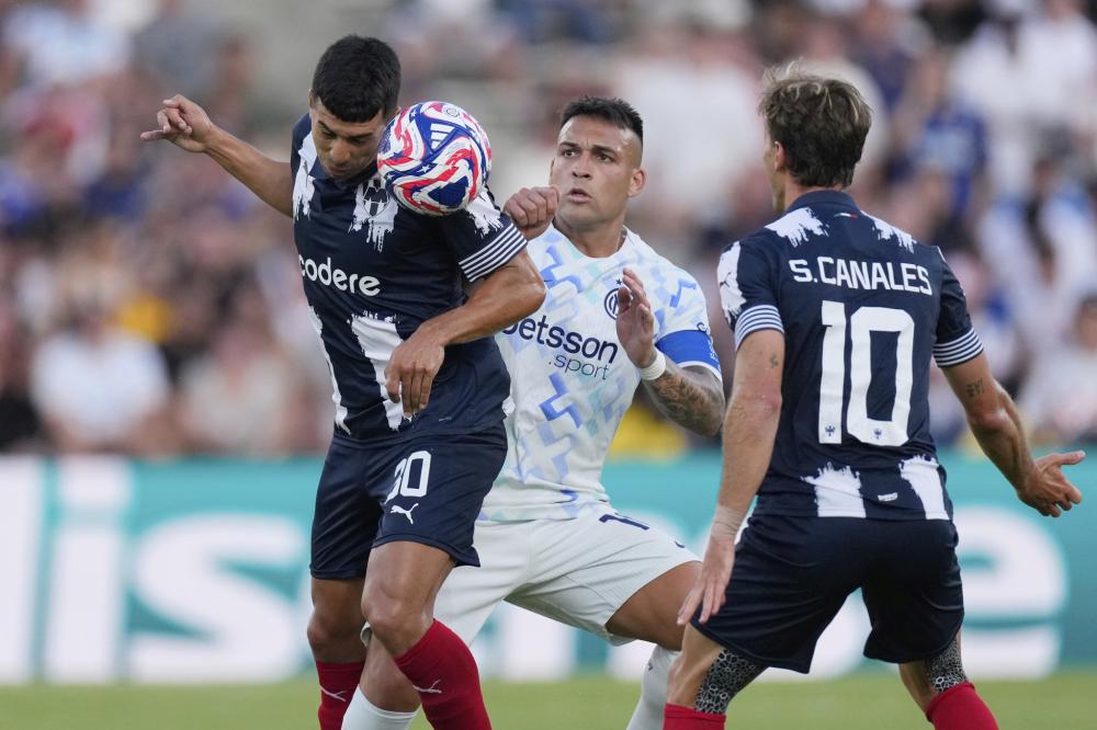 猛龙豪取8连胜，榜眼秀英格拉姆狂砍37分7篮板终迎爆发